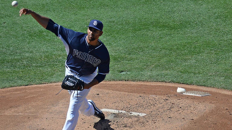 Rangers sign reclamation project Tyson Ross to a one-year deal