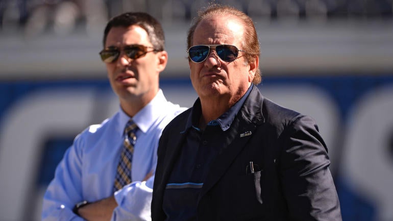 WATCH: Los Angeles Chargers logo booed mercilessly at Clippers-Lakers game