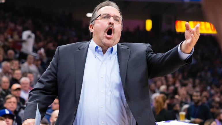Pistons coach Stan Van Gundy not a fan of instant replay: 'To hell with it'