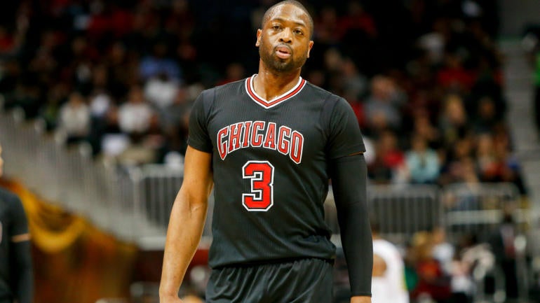 Bulls' loss to Hawks so awful that Dwyane Wade apologizes for it