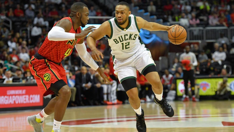 Bucks' Jabari Parker benched for reported media talk about players-only meeting