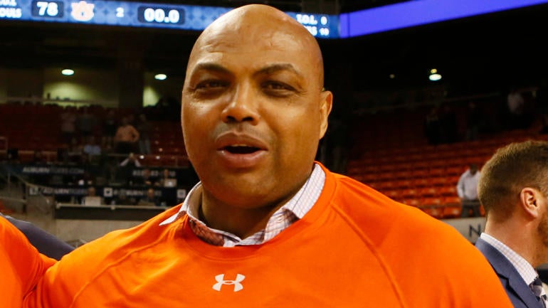 Charles Barkley: Dwyane Wade, Draymond Green are 'AAU babies' for backing LeBron