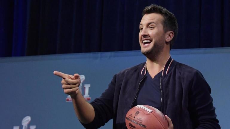 2017 Super Bowl: Luke Bryan gives valuable info for national anthem prop bet