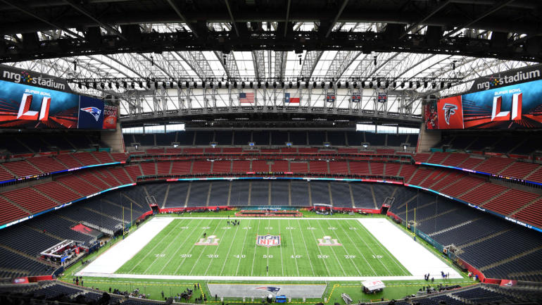 What's the weather forecast for Super Bowl 2017: Roof open for Patriots vs. Falcons?
