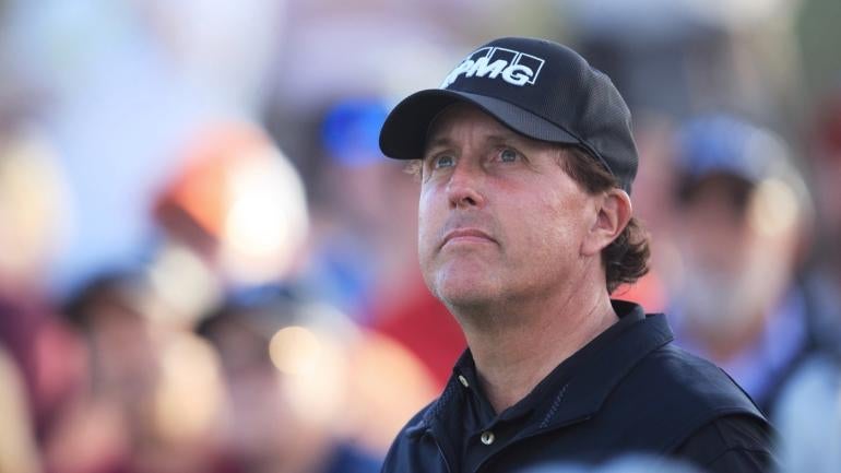 LOOK: Is Phil Mickelson still in Arizona with this shot at Phoenix Open?