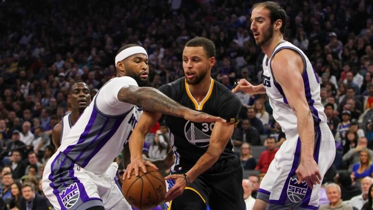 WATCH: Warriors' Stephen Curry misses point-blank shot at beating Kings in OT