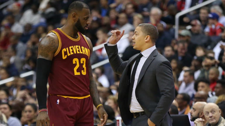 Tyronn Lue compares his Cavs to the Patriots and LeBron James to Tom Brady