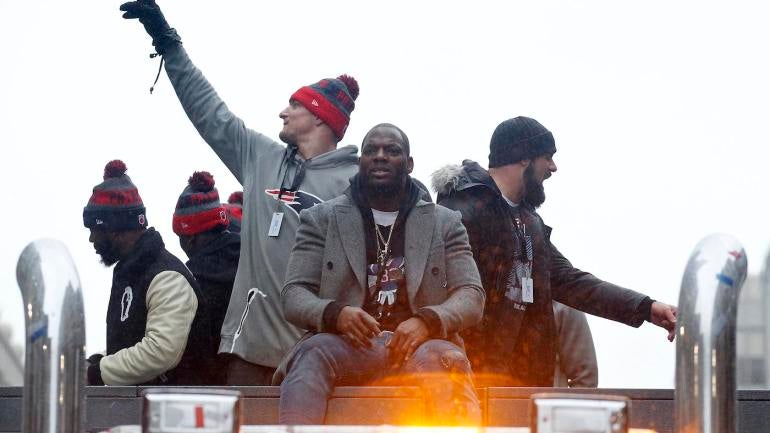 Two more Patriots players waffling on attending the White House