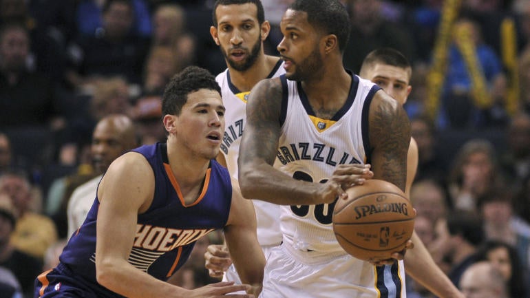 Devin Booker puts down Troy Daniels after Suns lose by 19 to Grizzlies