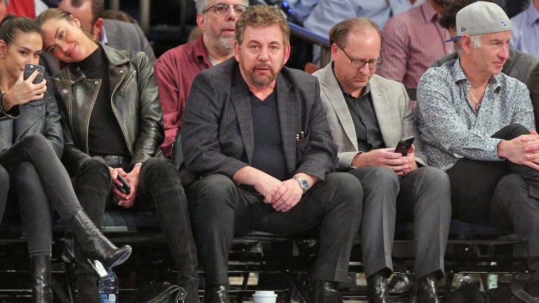 Knicks' Dolan fires Madison Square Garden security chief after Charles Oakley incident