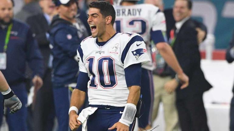 Ex-Browns QB thinks Jimmy Garoppolo can 'carry' franchise, has Aaron Rodgers upside