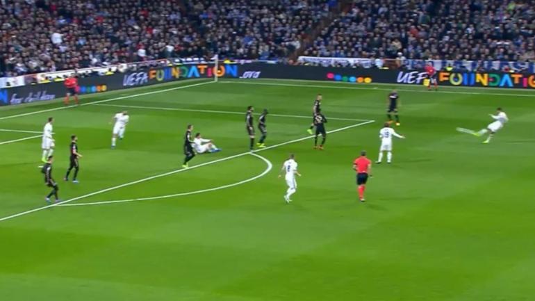 Real Madrid vs. Napoli goal highlights: Casemiro scores ridiculous volley