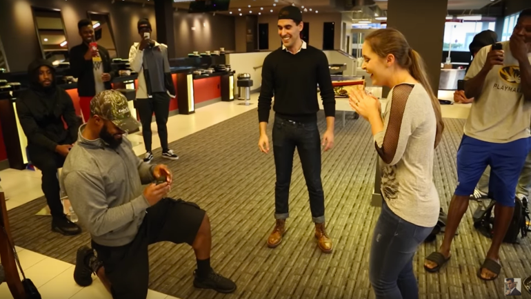 WATCH: Oklahoma's Samaje Perine proposes to girlfriend with magic trick