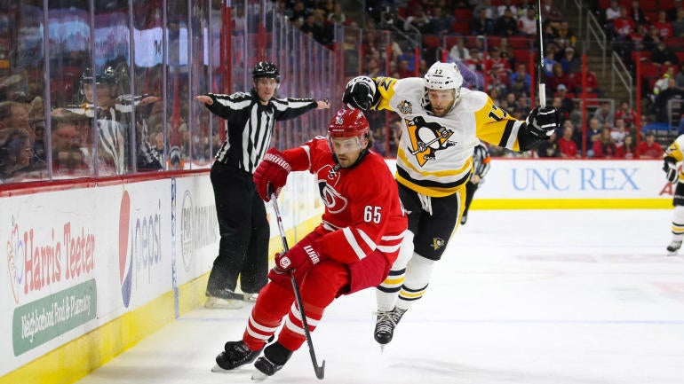 Penguins trade for Ron Hainsey: Another win-win deal ahead of the NHL deadline