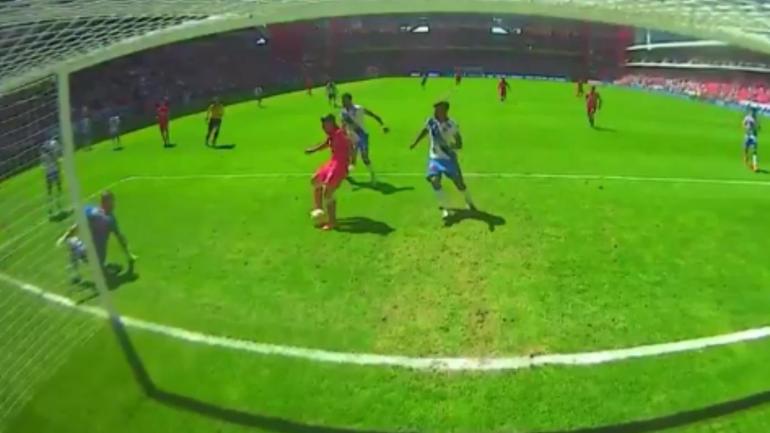 WATCH: How in the world did this Liga MX player manage to miss this wide-open goal?