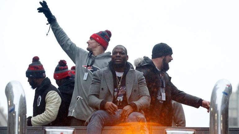 Patriots' Rob Gronkowski hopes Martellus Bennett 'breaks the bank' in free agency
