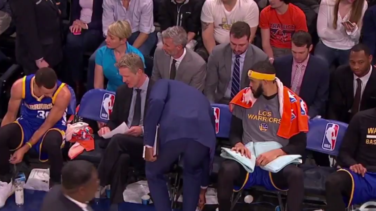 Warriors-Knicks highlights: Mic'd up Kerr comforts Curry during epic shooting slump