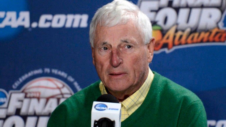Report: Bob Knight investigated for groping, touching women at '15 speech