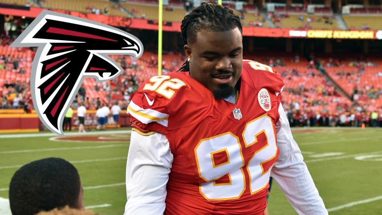 Dontari Poe reportedly has a $500K weight clause in his new Falcons deal