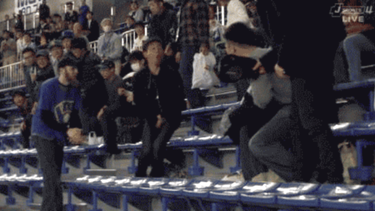 WATCH: Home run possibly hits Japanese World Baseball Classic fan in the groin