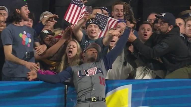 Twitter reacts to Adam Jones robbing Manny Machado's home run in the WBC