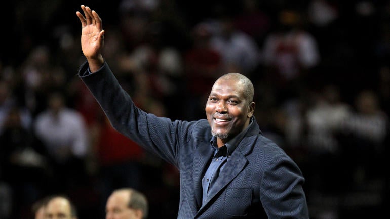 On This Day: Hakeem Olajuwon records third quadruple-double in NBA history