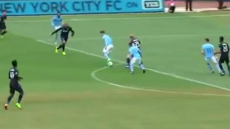 WATCH: New York City FC star David Villa pulls off jaw-dropping assist in MLS