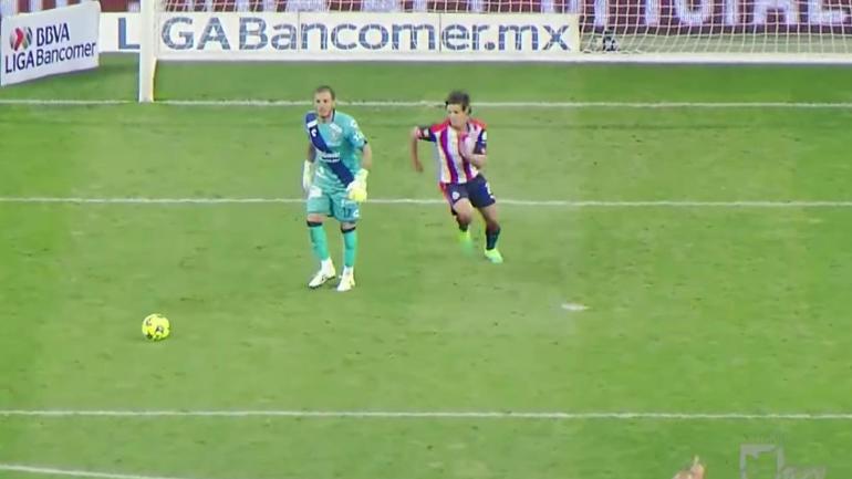 WATCH: Liga MX gives us the most shocking goalkeeper blunder of the year