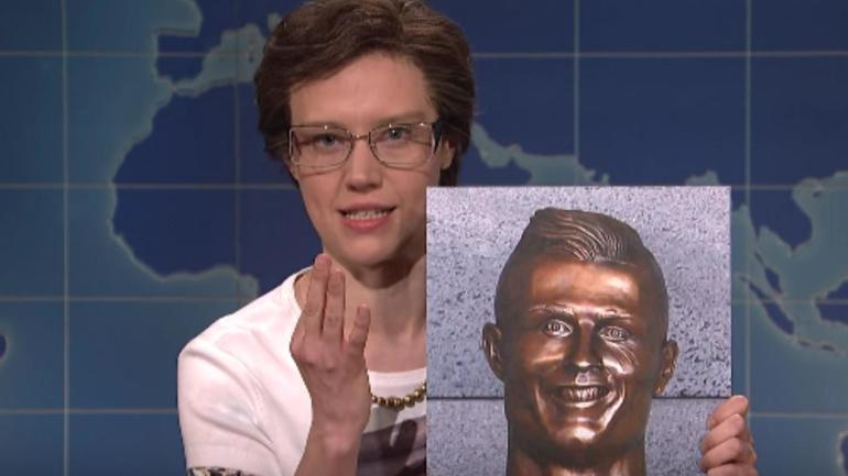 'Saturday Night Live' star Kate McKinnon hilariously mocks Cristiano Ronaldo's statue