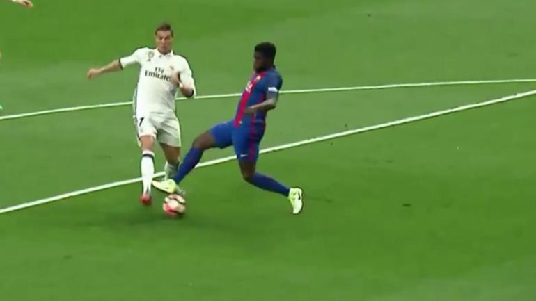 Real Madrid-Barcelona: El Clasico starts with controversial no-call on Ronaldo