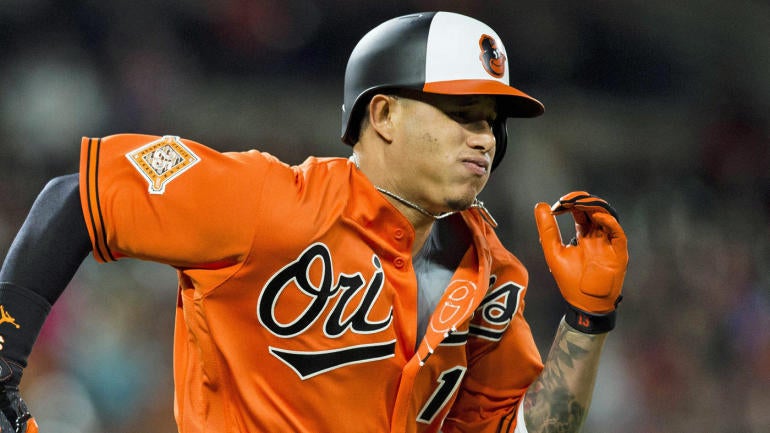 Retaliation? Red Sox reliever ejected after throwing pitch at Manny Machado's head