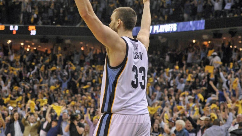 WATCH: Marc Gasol makes Grizzlies history with winning shot in Game 4 against Spurs