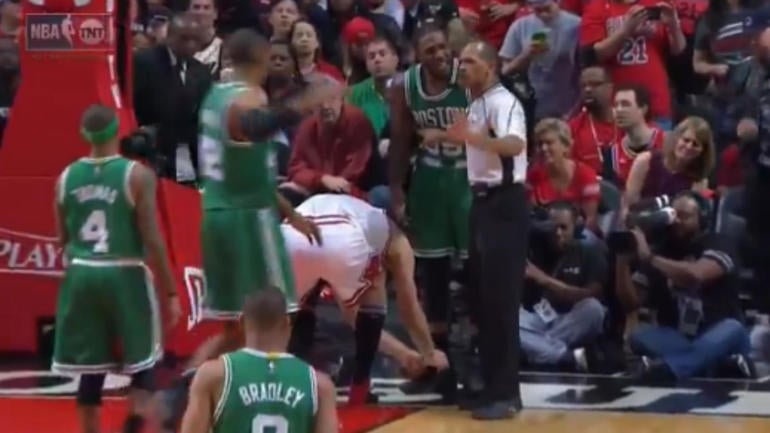 WATCH: Robin Lopez loses his shoe, then ties Jae Crowder's shoe in bizarre exchange