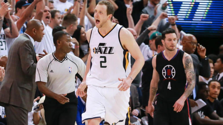 Legally blind young Utah fan sees Jazz game for the first time with special glasses