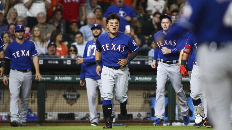 WATCH: Benches clear between Astros-Rangers after McCullers throws behind Napoli