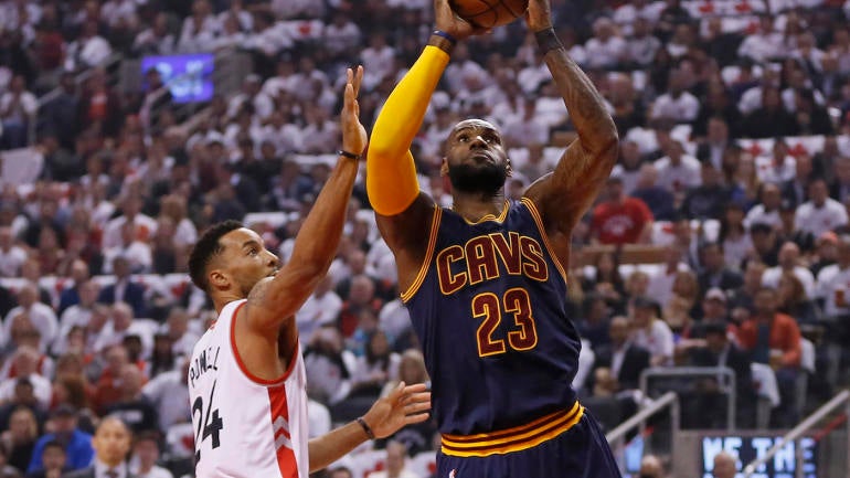Cavs-Raptors: Norman Powell says LeBron was trying to 'son' him by yanking his jersey