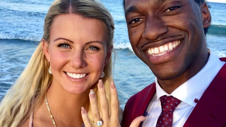 Girlfriend of Robert Griffin III announces couple's engagement, pregnancy