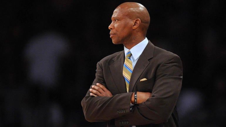 Ex-Lakers coach Byron Scott felt 'betrayed, deceived' by Jim Buss and Mitch Kupchak