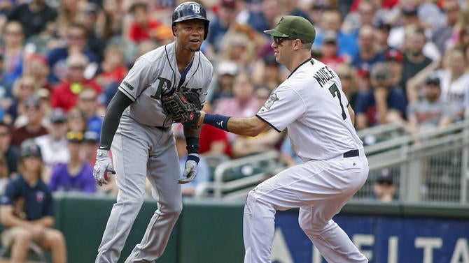 tim-beckham-joe-mauer.jpg