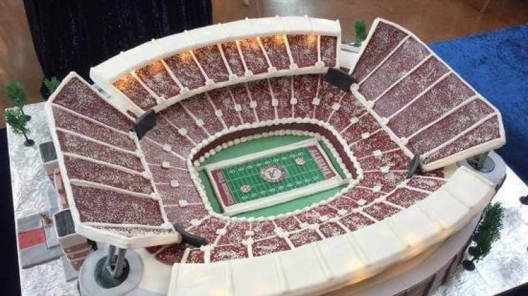 LOOK: This Bryant-Denny Stadium cake is perfect kickoff for wedding season