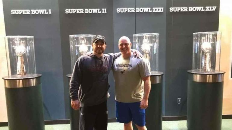 Packers fans drive Davon House to Green Bay for OTAs after he misses his flight