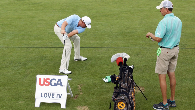 U.S. Open 2017: Davis Love III will caddie for son Davis Love IV in first major