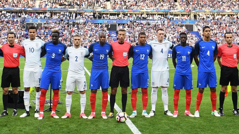 WATCH: France, England fans unite for touching tribute to UK terrorist attack victims