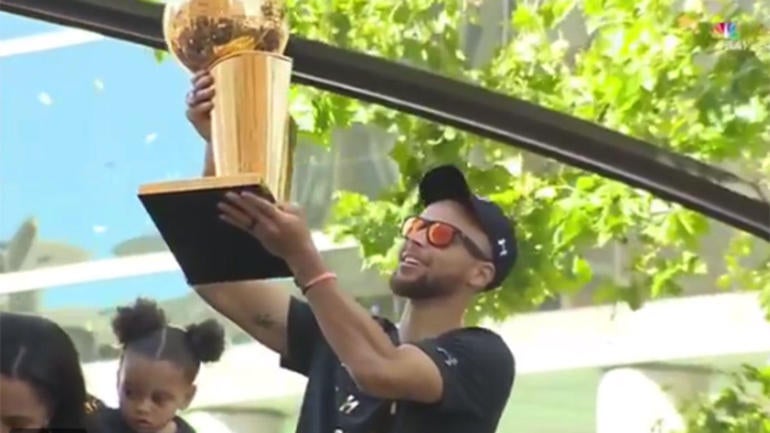 Warriors Parade: Zaza's camcorder, Mike Brown's wallet chain among funniest moments