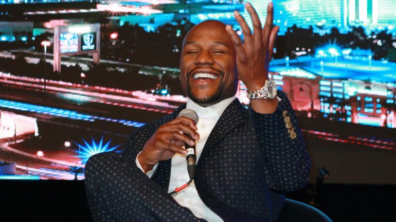 Showtime VP bemoans criticism of Mayweather-McGregor fight: It's a 'spectacle'