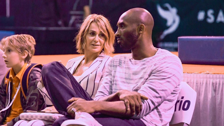 Kobe Bryant gives his take on participation trophies like only the ... - CBSSports.com