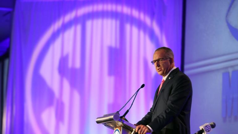 SEC interest in 14-week schedule could move college football seasons up one week