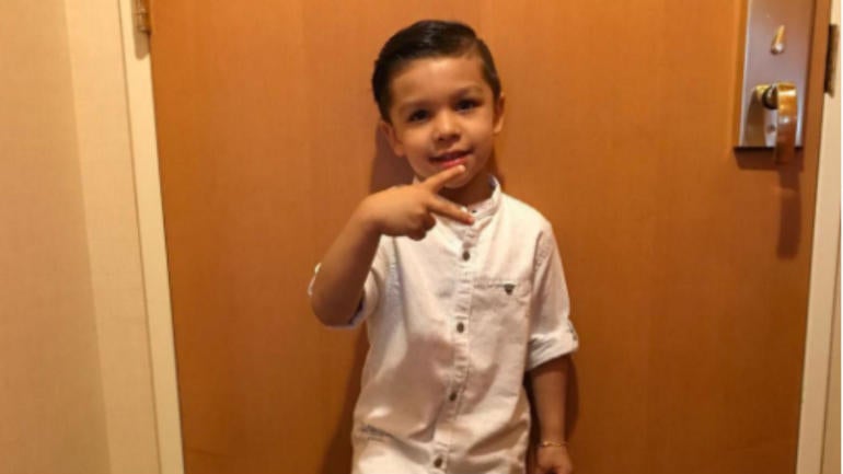 LOOK: 3-year-old slugger gives the bat flip its next evolution: The bat throw