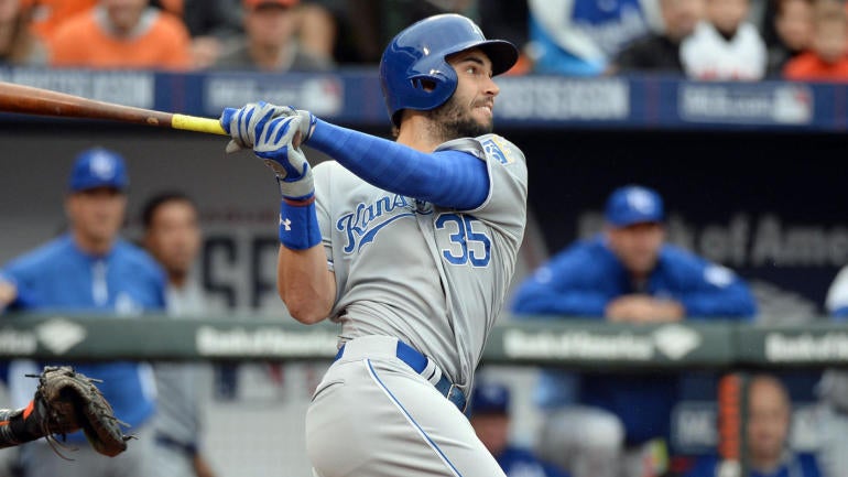 MLB Hot Stove rumors: Hosmer reportedly has seven-year offers from Royals, Padres