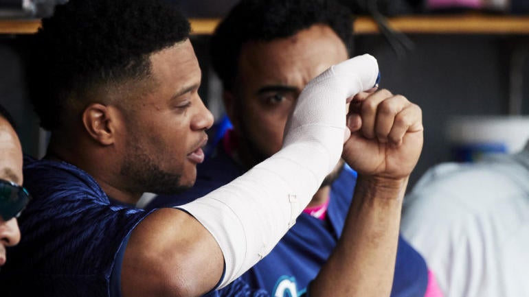 Robinson Cano's suspension hasn't stopped the Mariners from surging up the standings